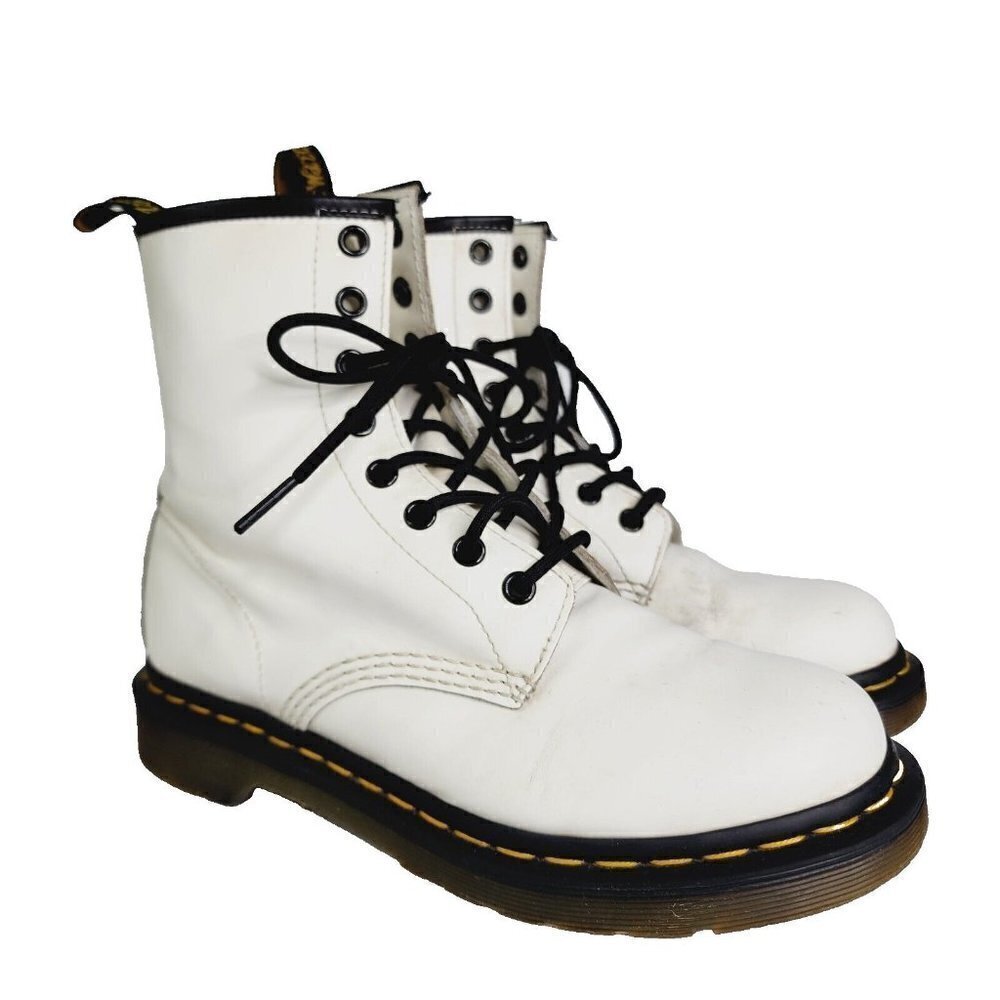 Dr. Martens Boots Womens Size 7 White Black‎ Air Wair Combat Biker 11821 Leather
